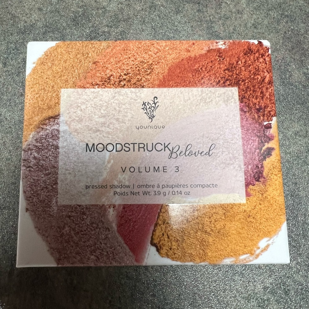 Younique Moodstruck Beloved Volume 3 Eyeshadow Palette